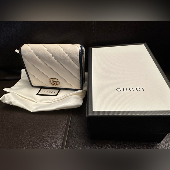 Authentic GG MARMONT CARD CASE WALLET - Picture 4 of 4